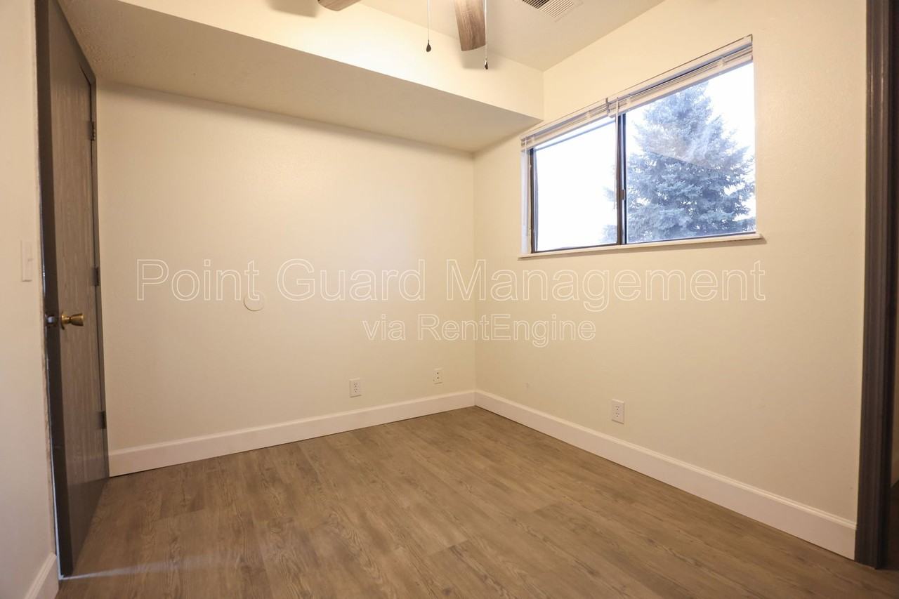 3034 S 68th Ct - Photo 7 of 23