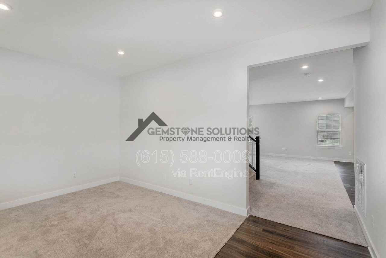 3301 Somerset Ln - Photo 4 of 25