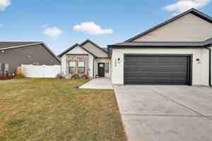 featured image of 585 S Idaho Ave