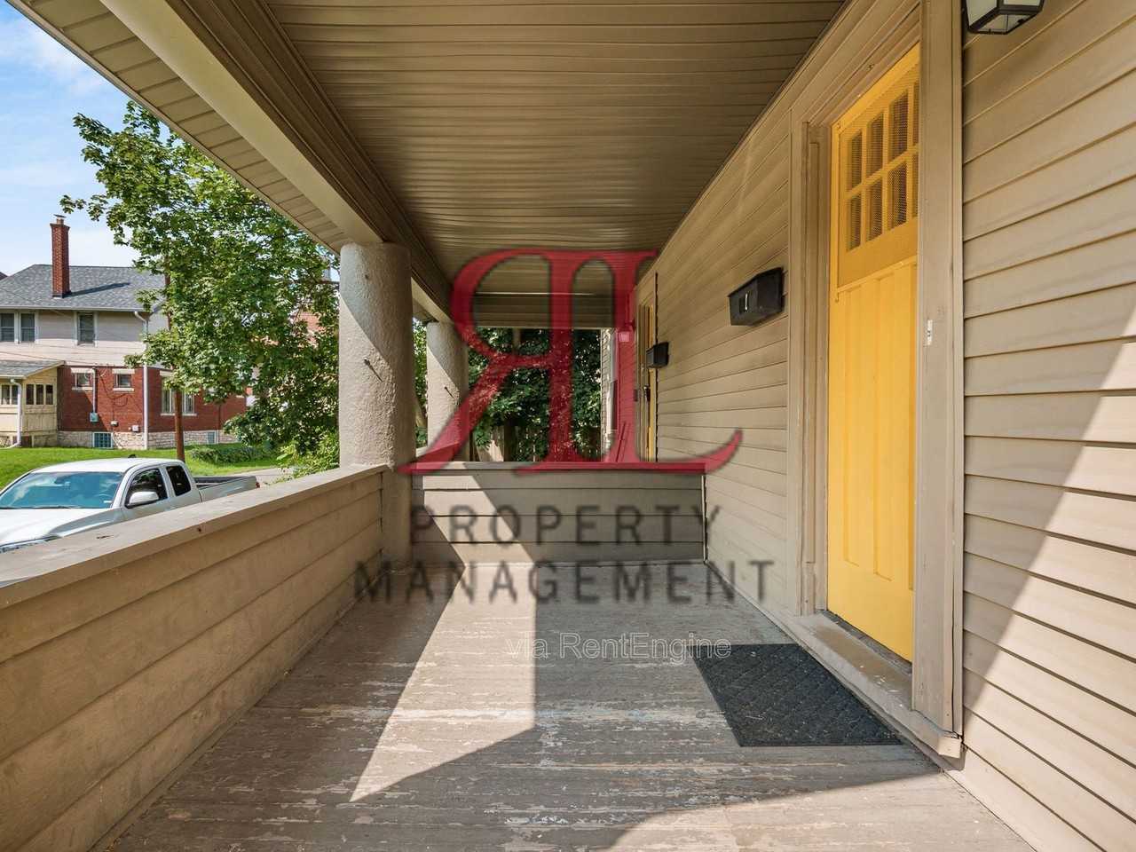 954 Stanley Ave - Photo 4 of 46