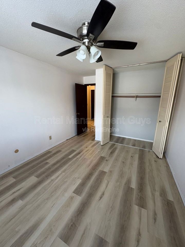 1286 Hazelwood St #305 - Photo 4 of 8