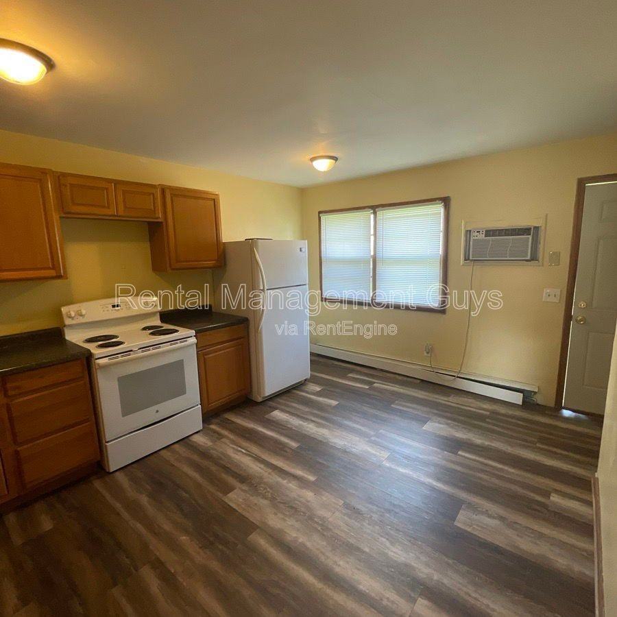 501 Morgan Ave N - Photo 3 of 33