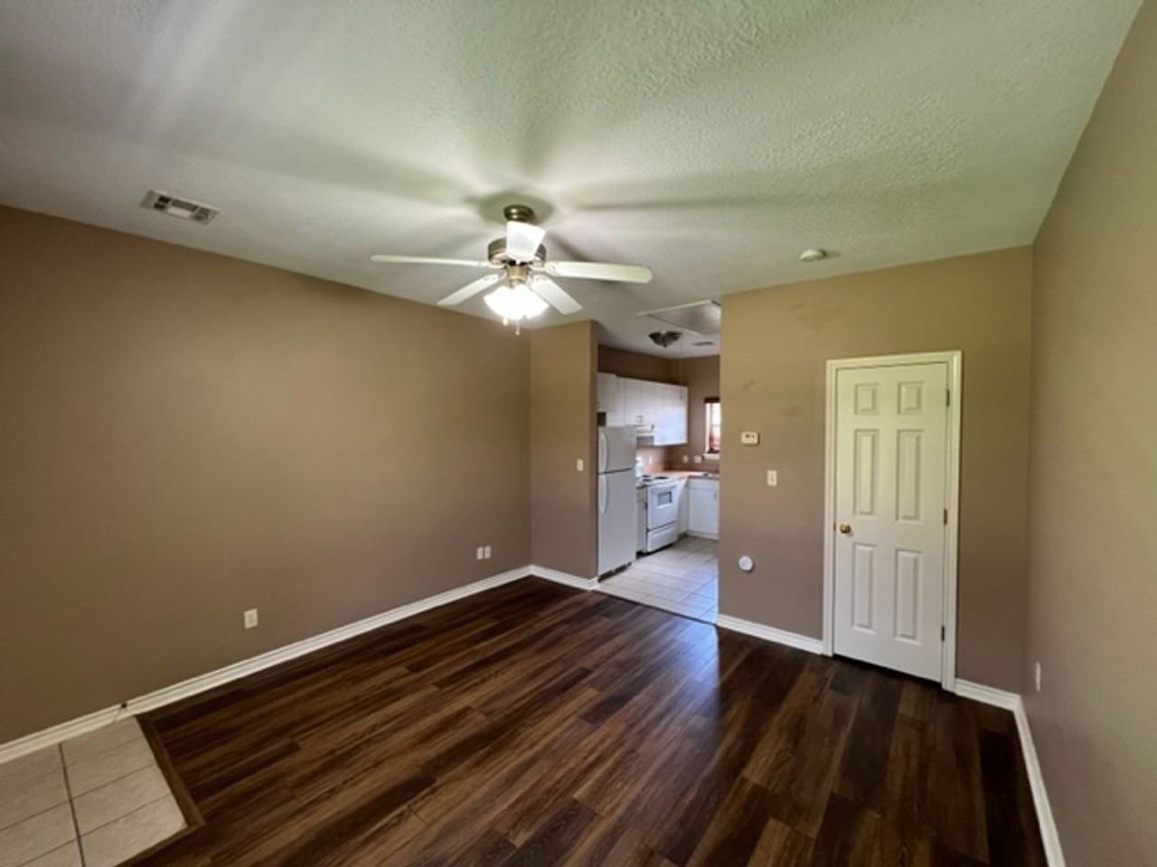 508 W Lagrange Street - Photo 2 of 13