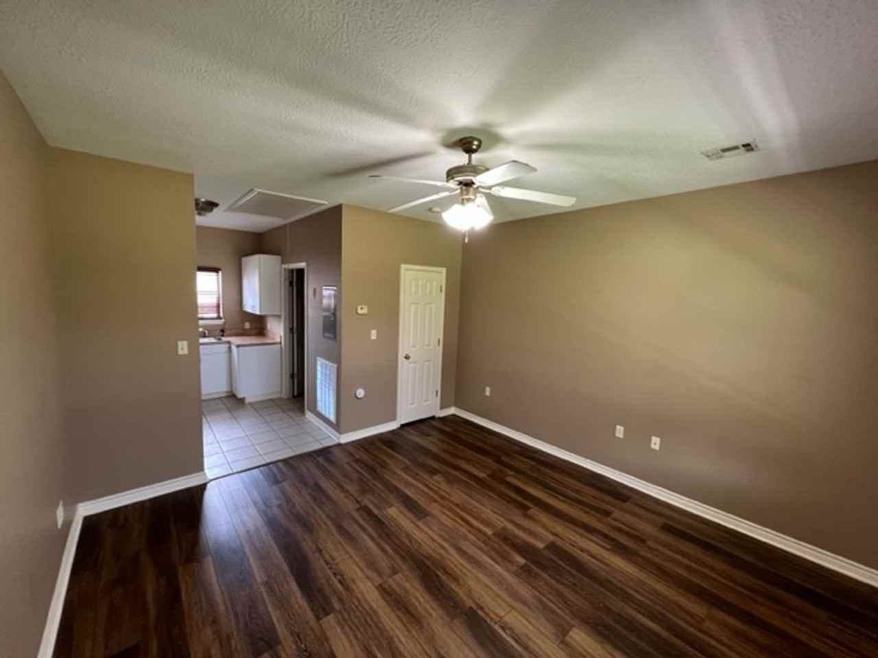 508 W Lagrange Street - Photo 3 of 13