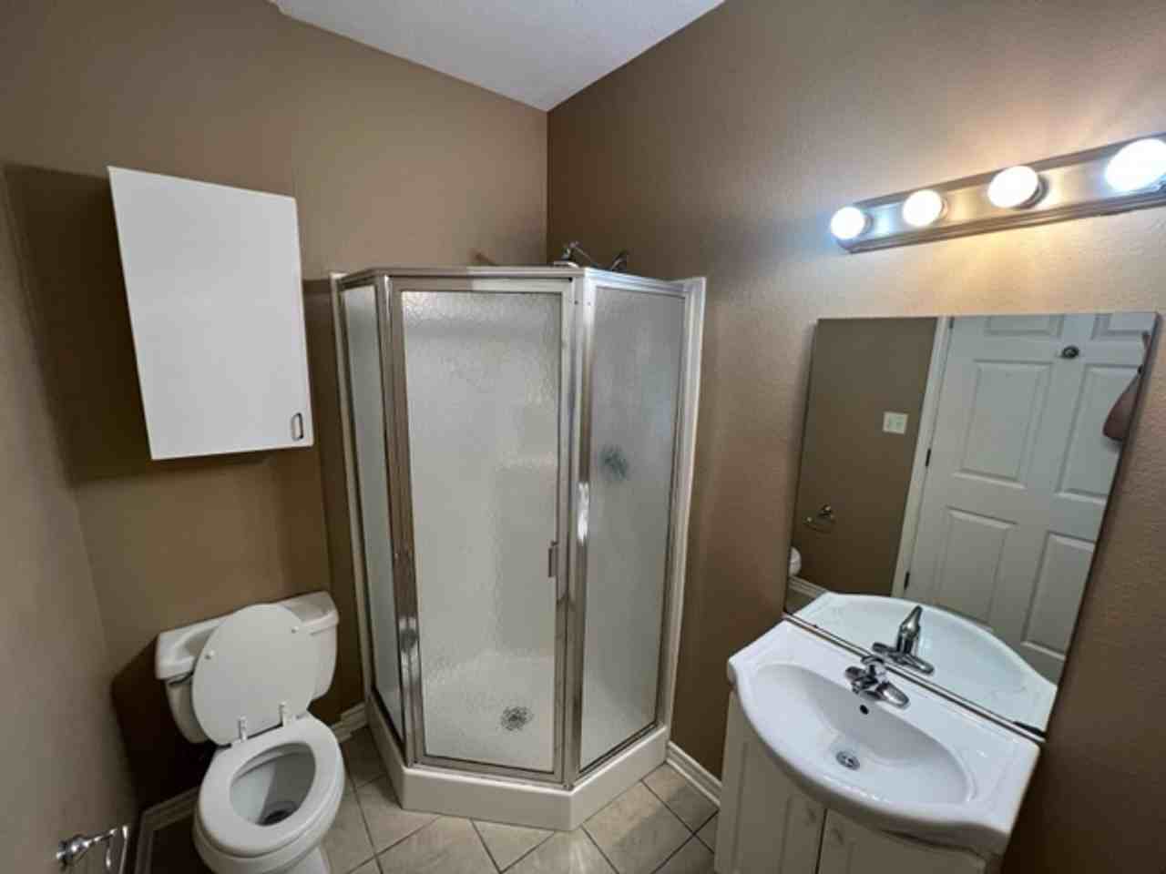 508 W Lagrange Street - Photo 5 of 13