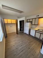 featured image of 1008 Ne Lindsay Ave #D