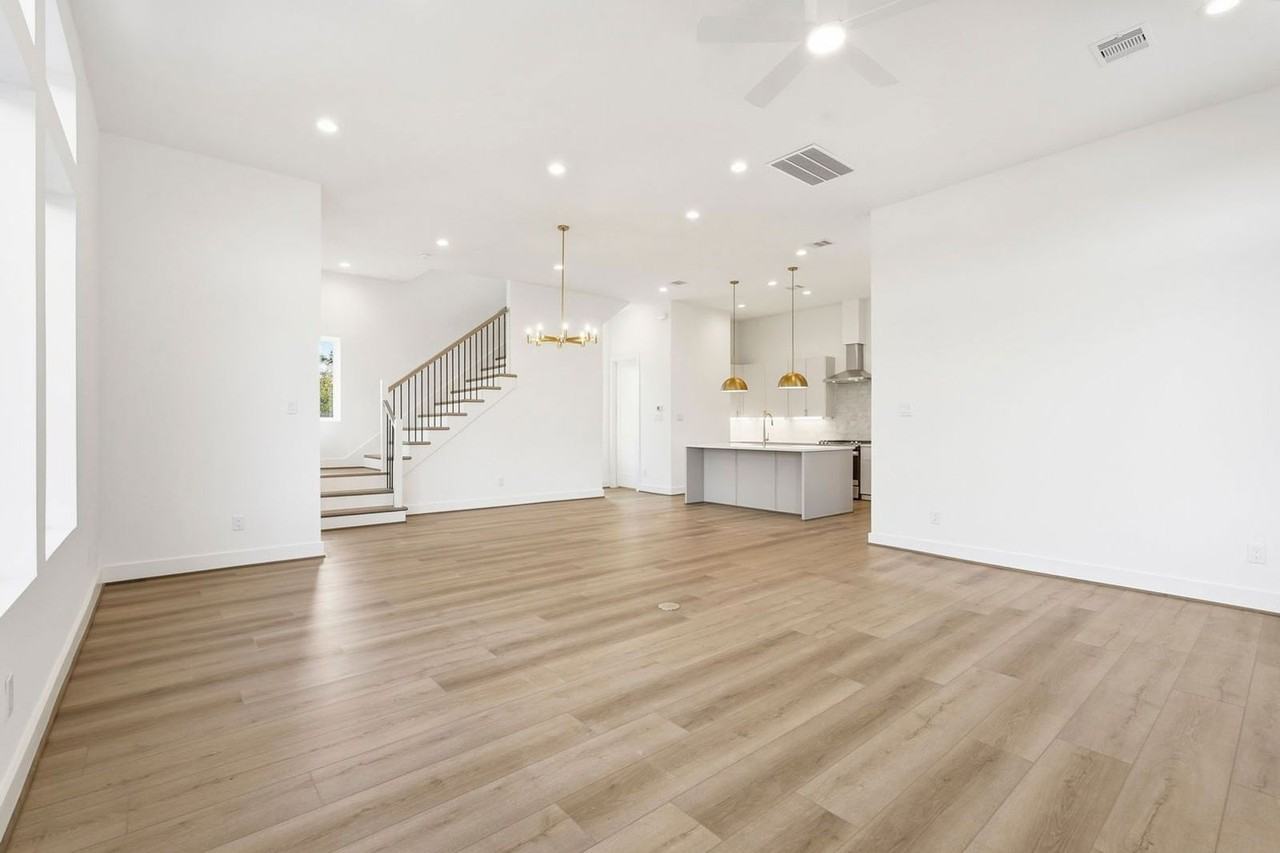 3830 Wilmer St - Photo 3 of 21