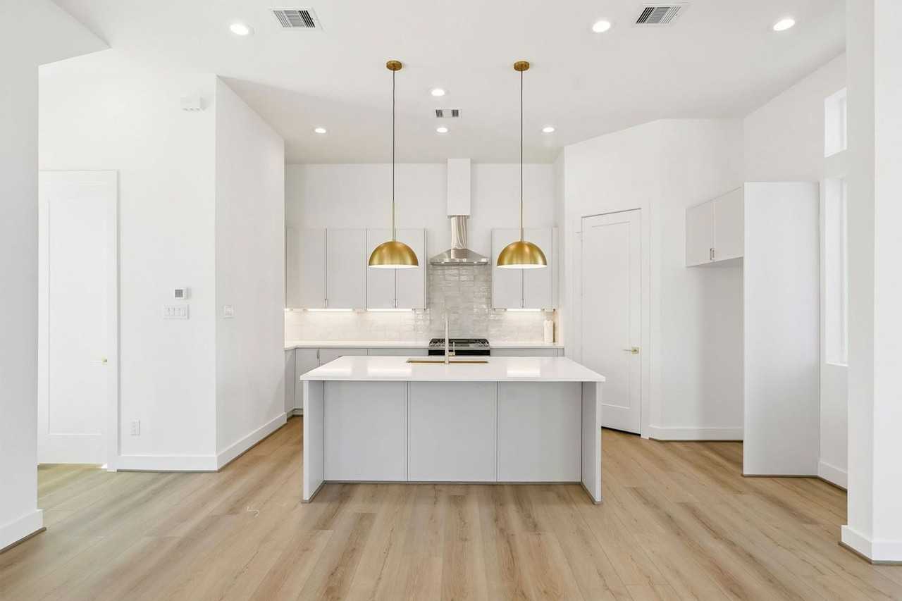 3830 Wilmer St - Photo 5 of 21