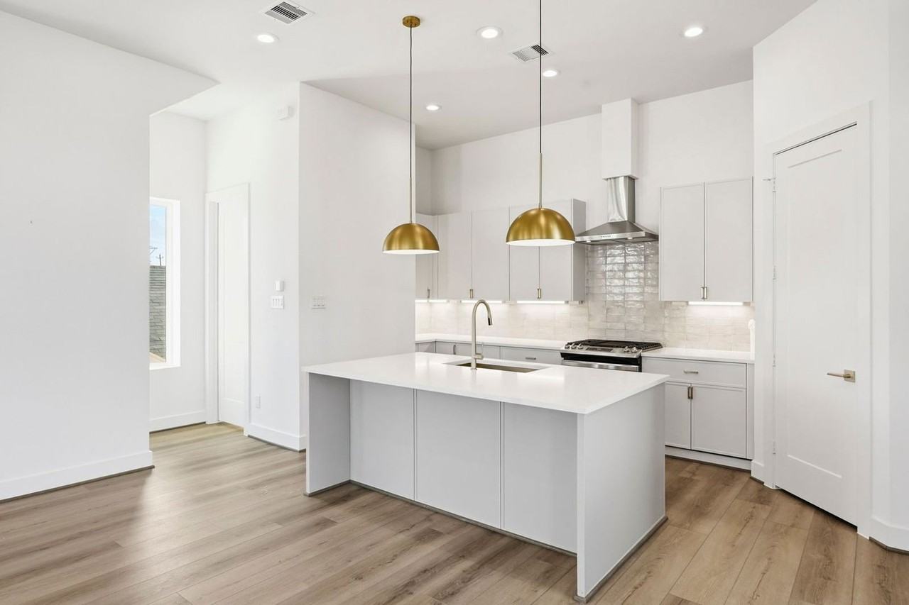 3830 Wilmer St - Photo 6 of 21