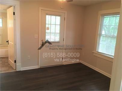405 Granbury St - Photo 3 of 9