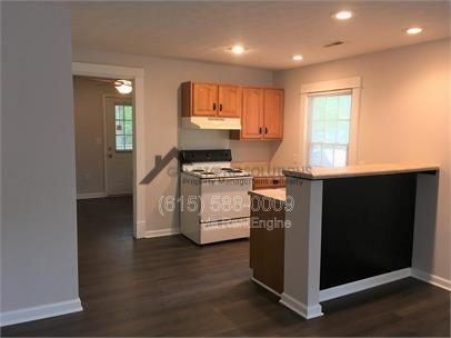 405 Granbury St - Photo 7 of 9