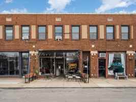 featured image of 133 S Vine Ave