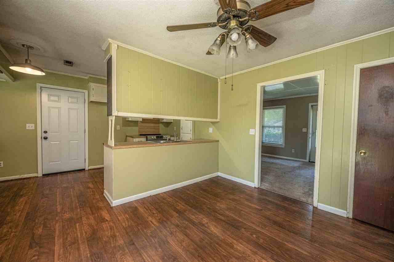 915 Miles Jamison Rd - Photo 5 of 14