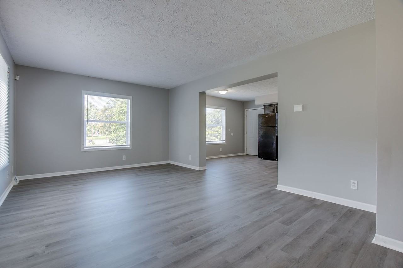 276 Franklin St - Photo 6 of 19