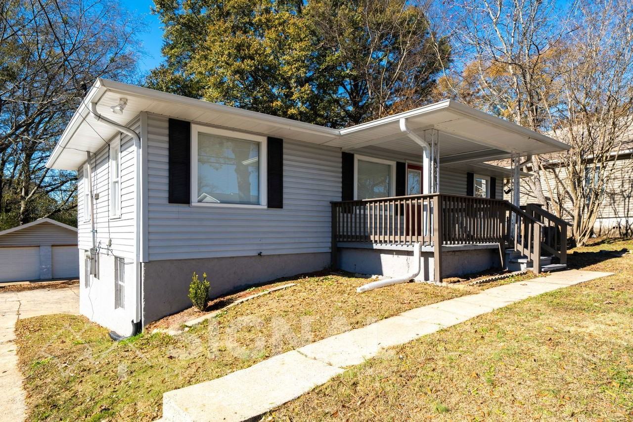 912 2nd Ave - Photo 4 of 25