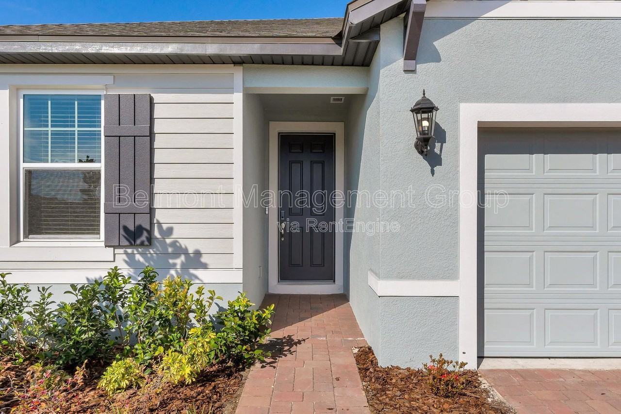 1141 British Cir - Photo 2 of 36