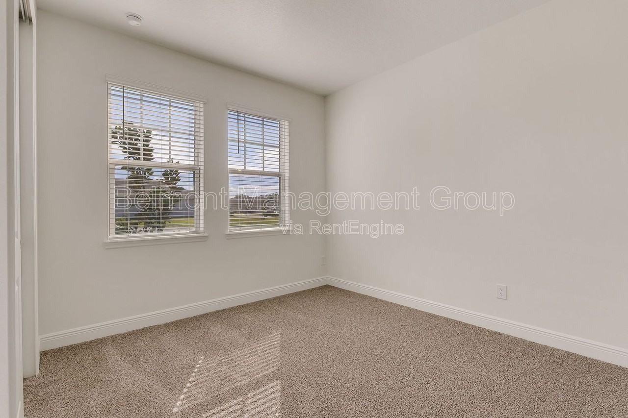 1141 British Cir - Photo 4 of 36