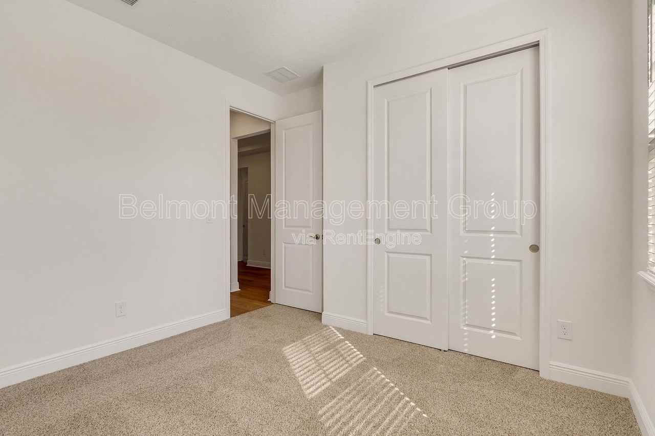 1141 British Cir - Photo 5 of 36