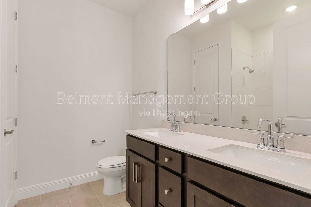 1141 British Cir - Photo 6 of 36