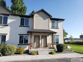 featured image of 446 W 6th S