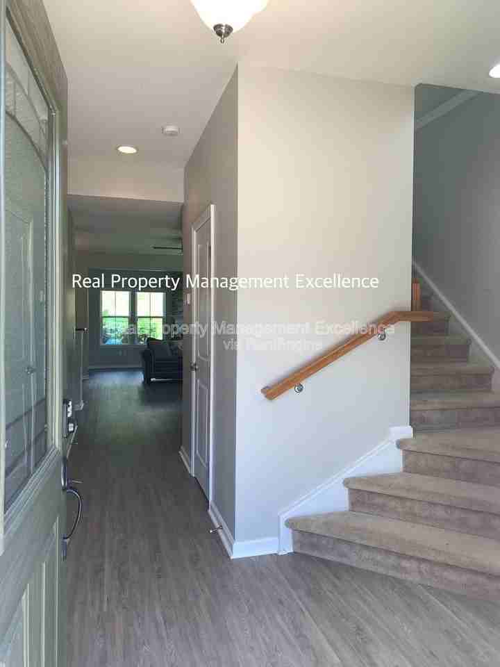 468 Panorama View Loop - Photo 2 of 31