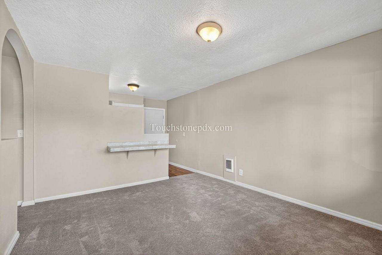 7349 Se Evergreen St - Photo 4 of 32