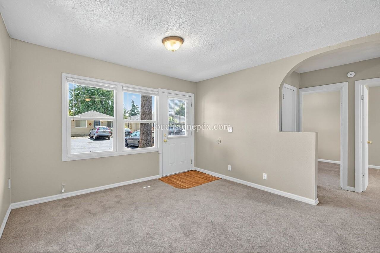 7349 Se Evergreen St - Photo 5 of 32