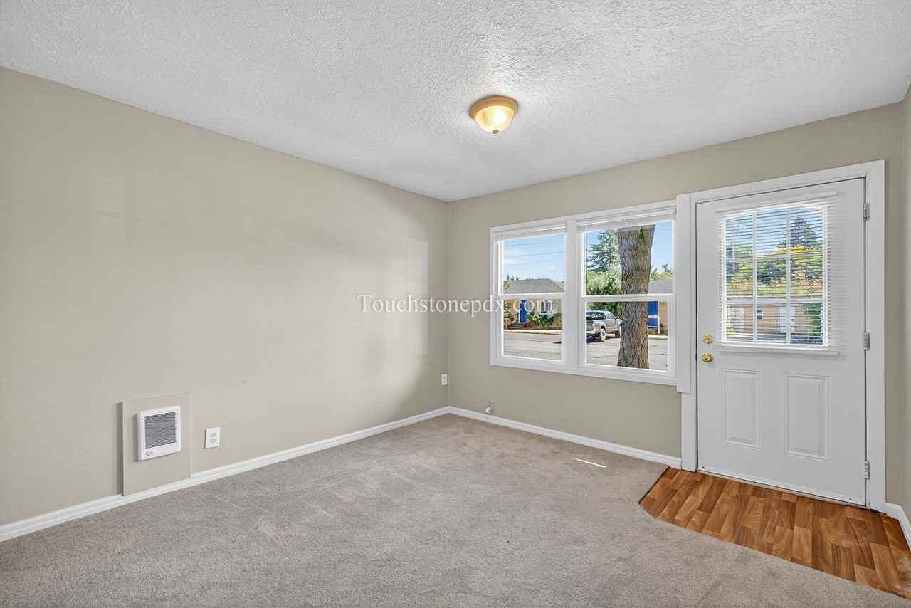 7349 Se Evergreen St - Photo 6 of 32