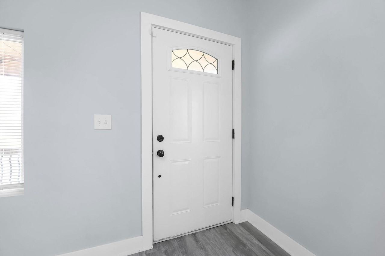 1157 Atcheson St - Photo 4 of 24