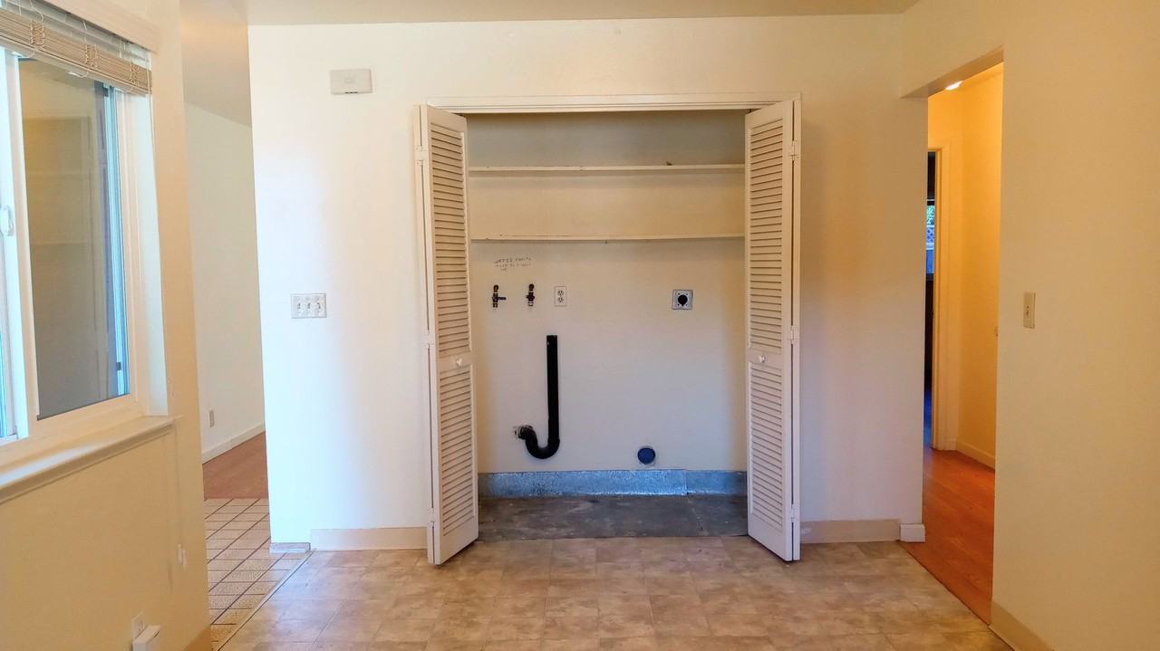 3072 Walgrove Way - Photo 2 of 20