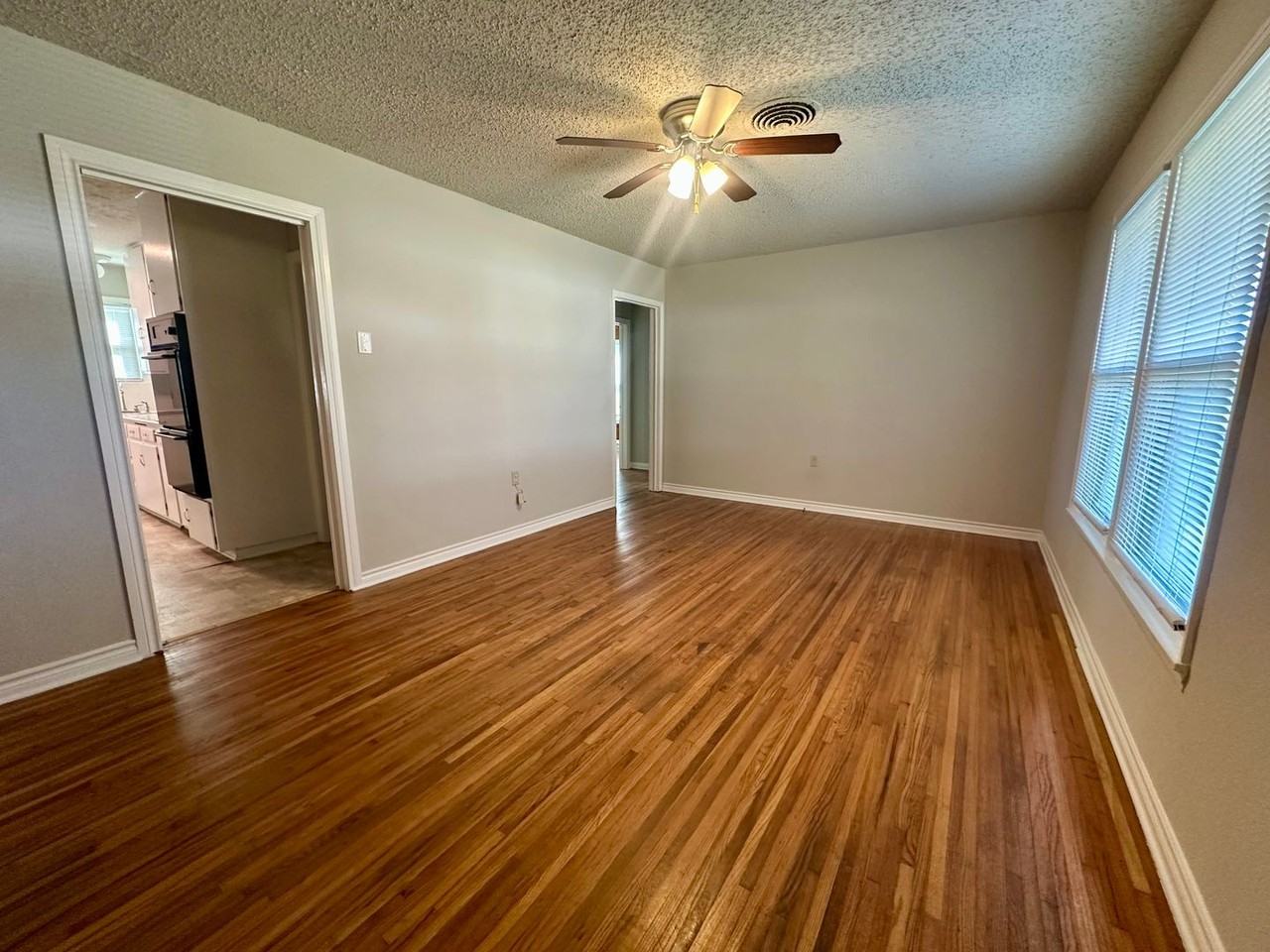 2612 Alice Ave - Photo 2 of 20