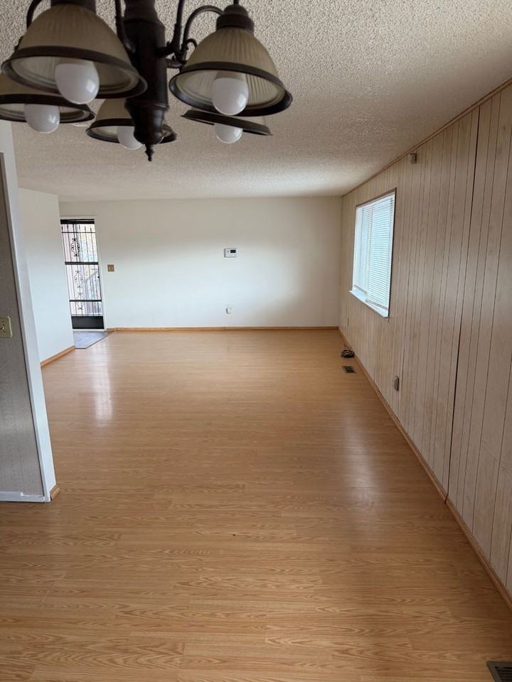 2706 Powder Dr - Photo 3 of 11