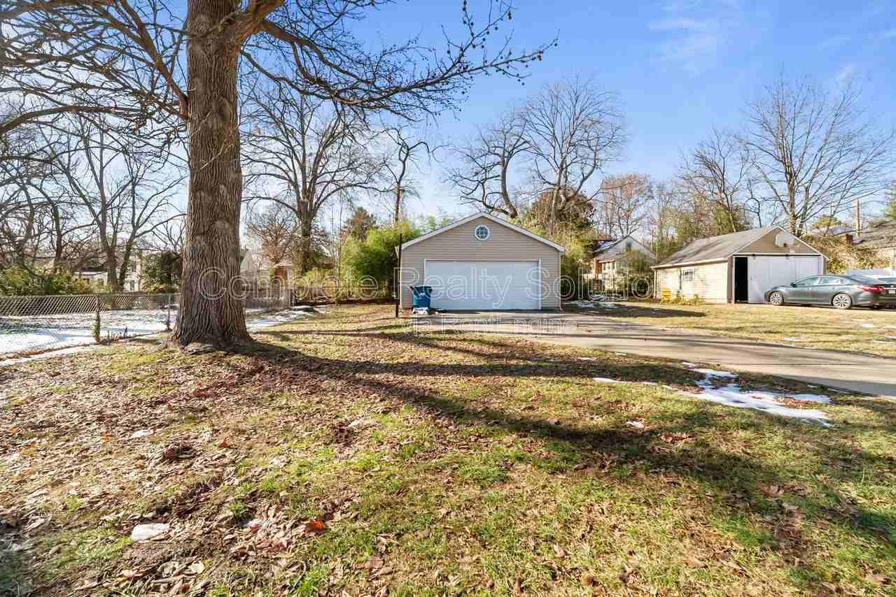 409 Harrison Ave - Photo 6 of 37