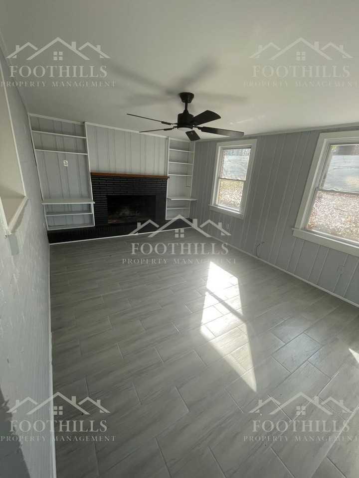 301 Eskew Cir - Photo 5 of 10