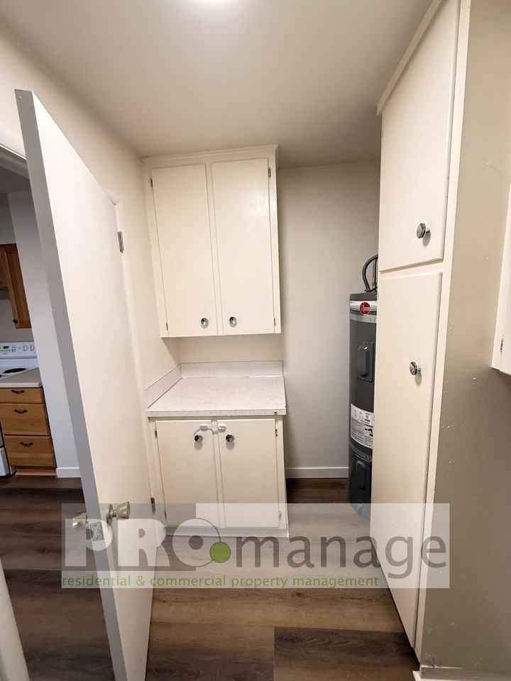 673 Cambridge Dr. - Photo 5 of 11