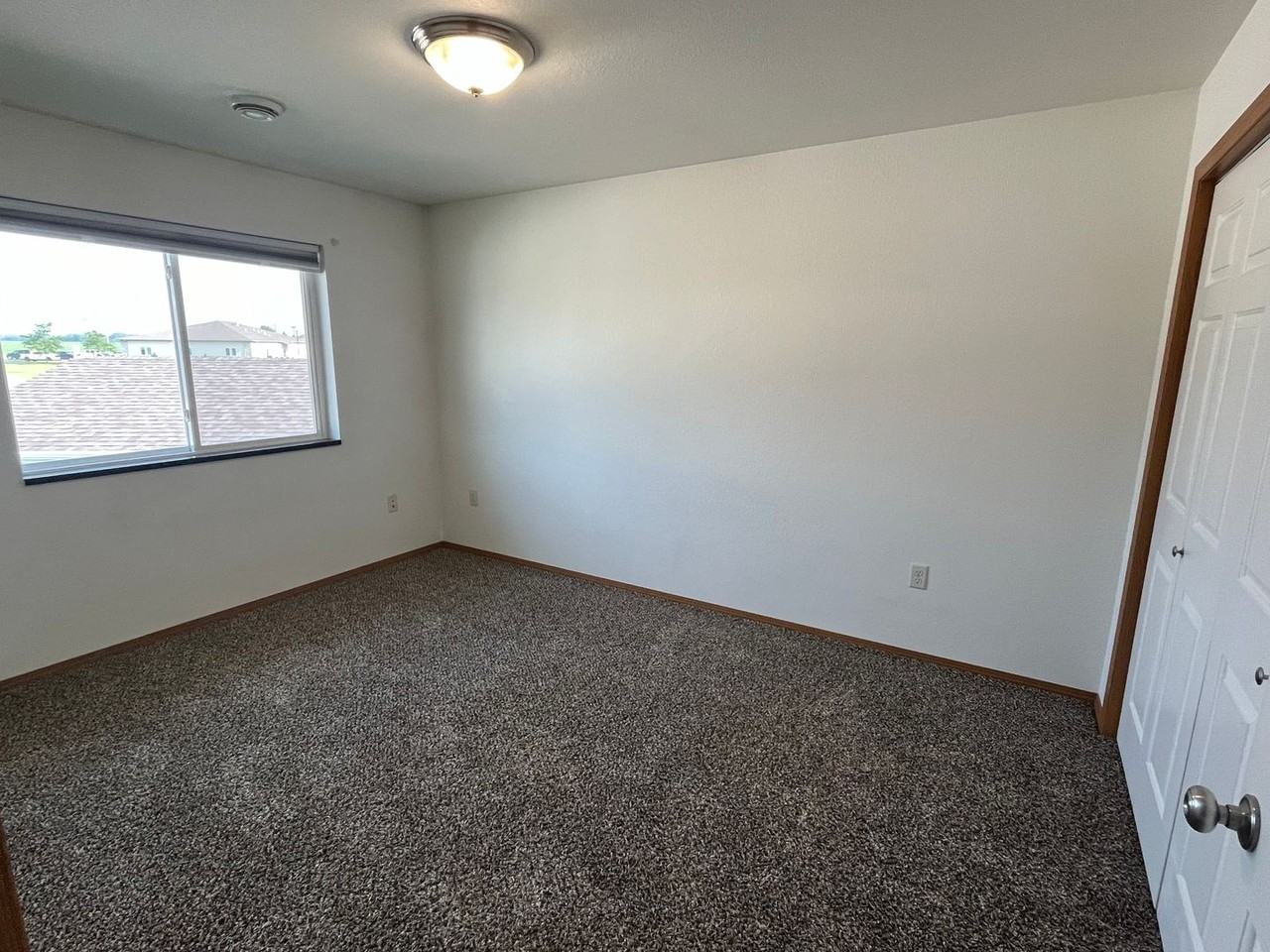 505 505 16 Ave Circle NE #7 - Photo 7 of 13