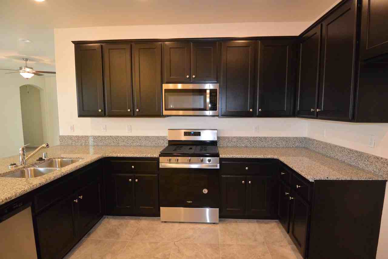 3206 N Kent St - Photo 4 of 13