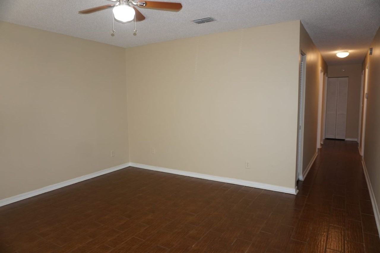 5151 118th St - Photo 2 of 15