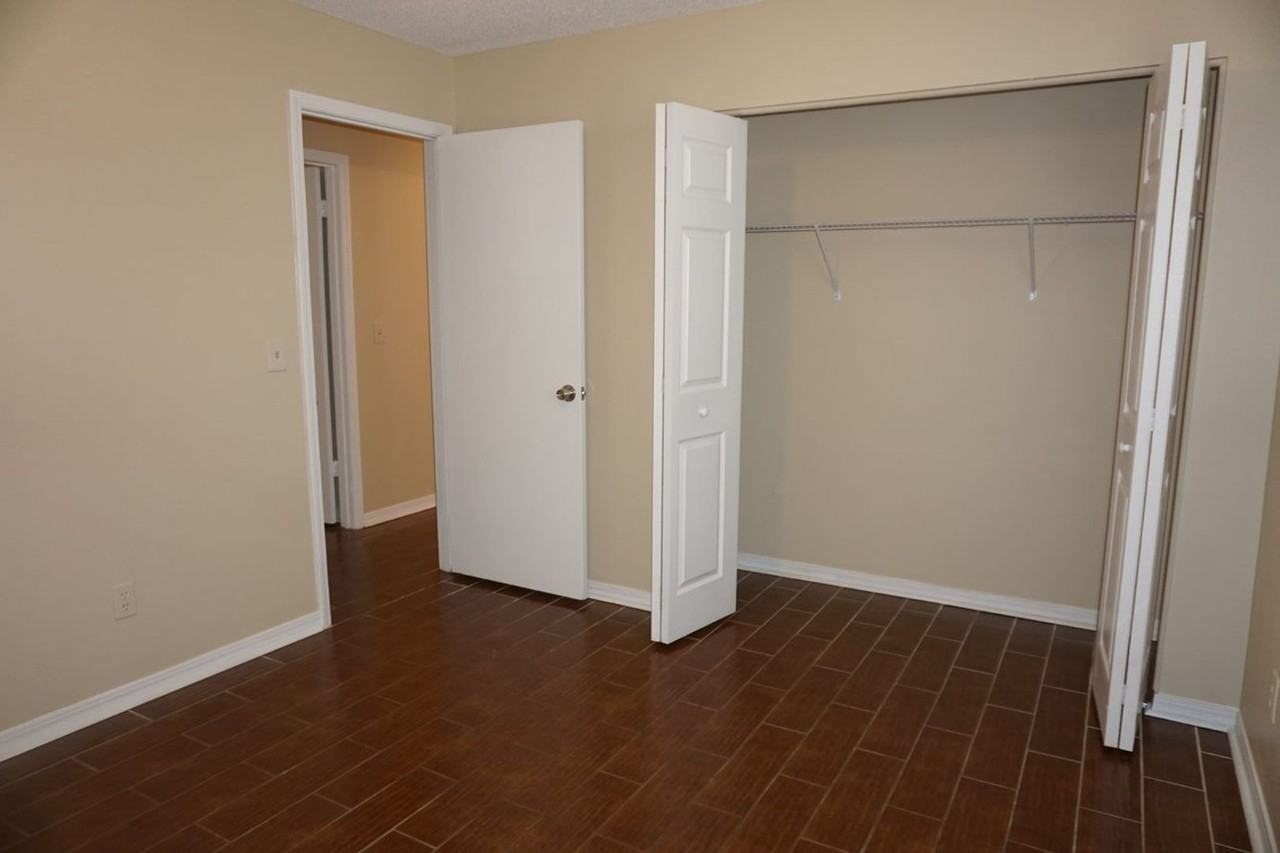 5151 118th St - Photo 3 of 15