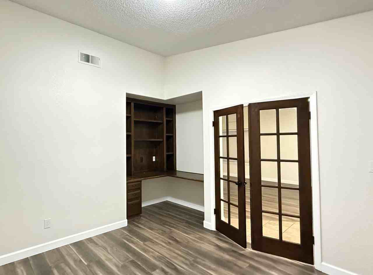 8629 White Rock Dr - Photo 7 of 17