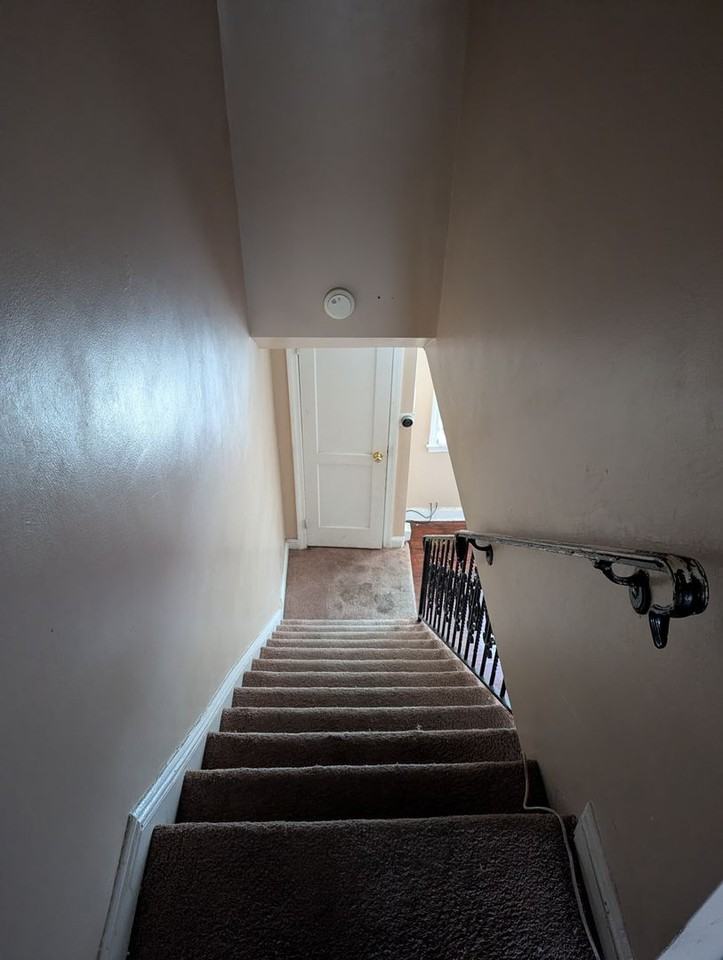 1355 Westbury Dr - Photo 5 of 10