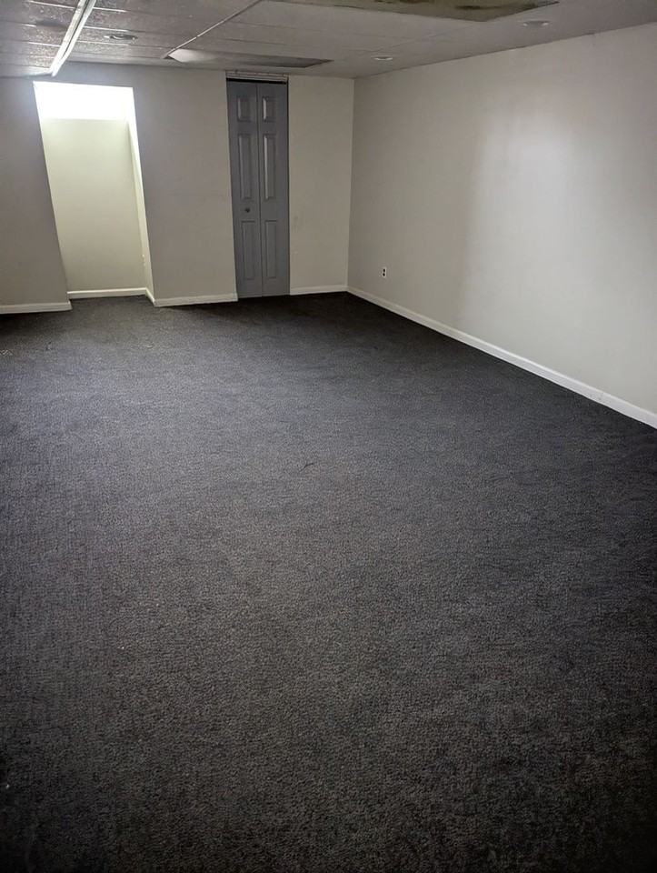 1355 Westbury Dr - Photo 7 of 20