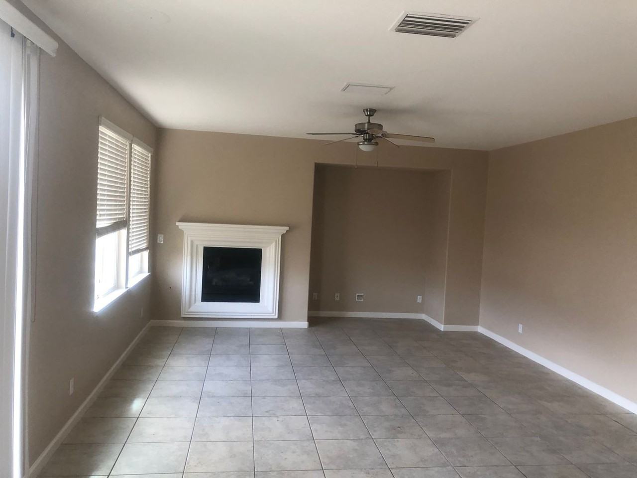 9369 Vintner Cir - Photo 4 of 6