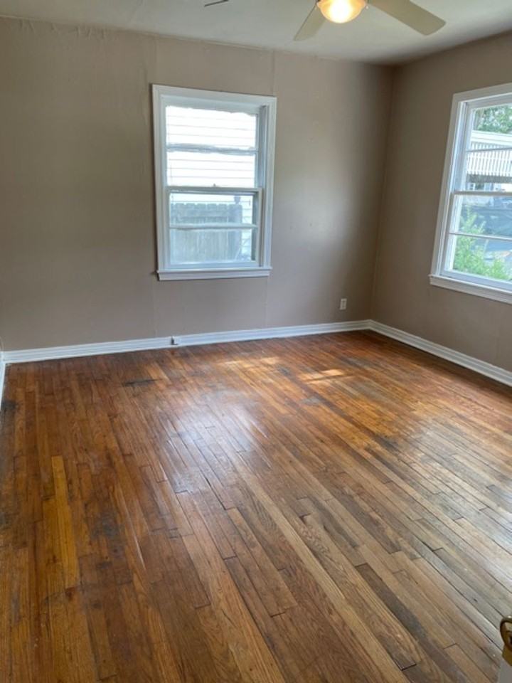 2236 Dewey Pl - Photo 4 of 11