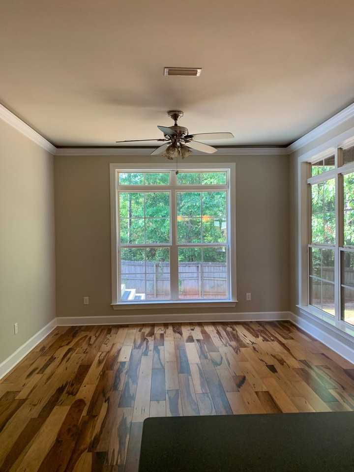 102 Valley Chase Dr - Photo 5 of 21