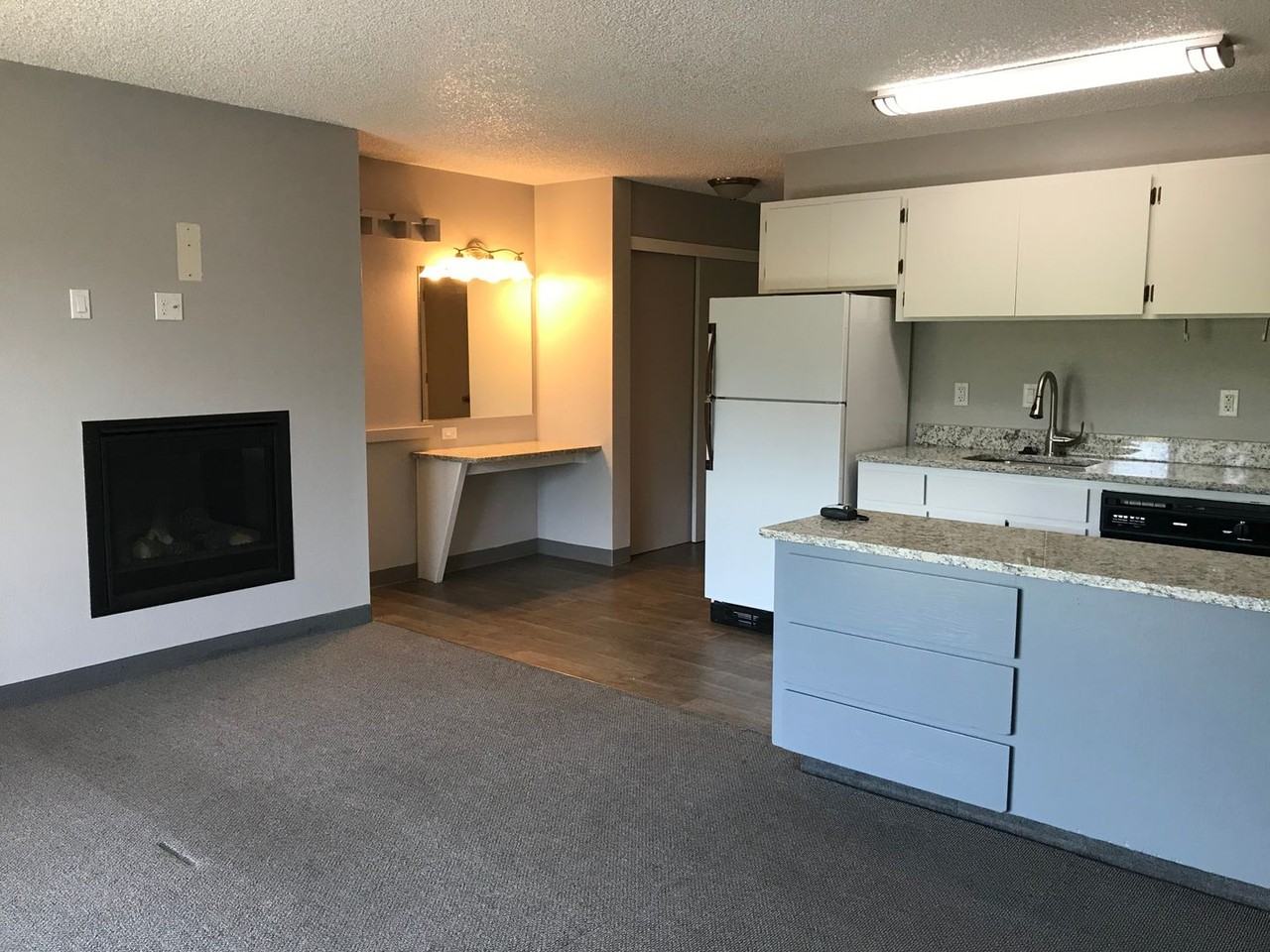 1565 Nw Wall St #305 - Photo 6 of 25