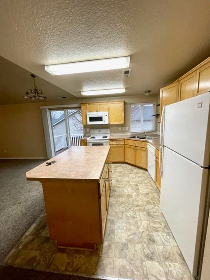 61073 Larkspur Loop - Photo 6 of 21