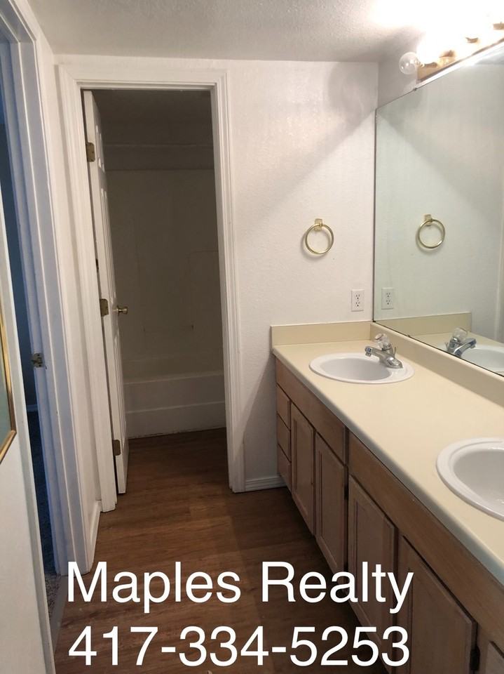 430 Fall Creek Dr #6 - Photo 5 of 7