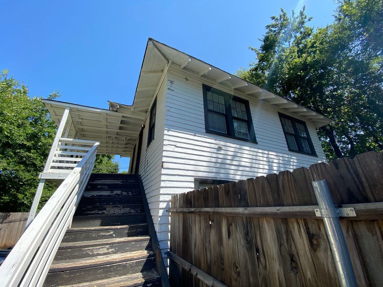 119 Nw 27th St - Photo 5 of 21