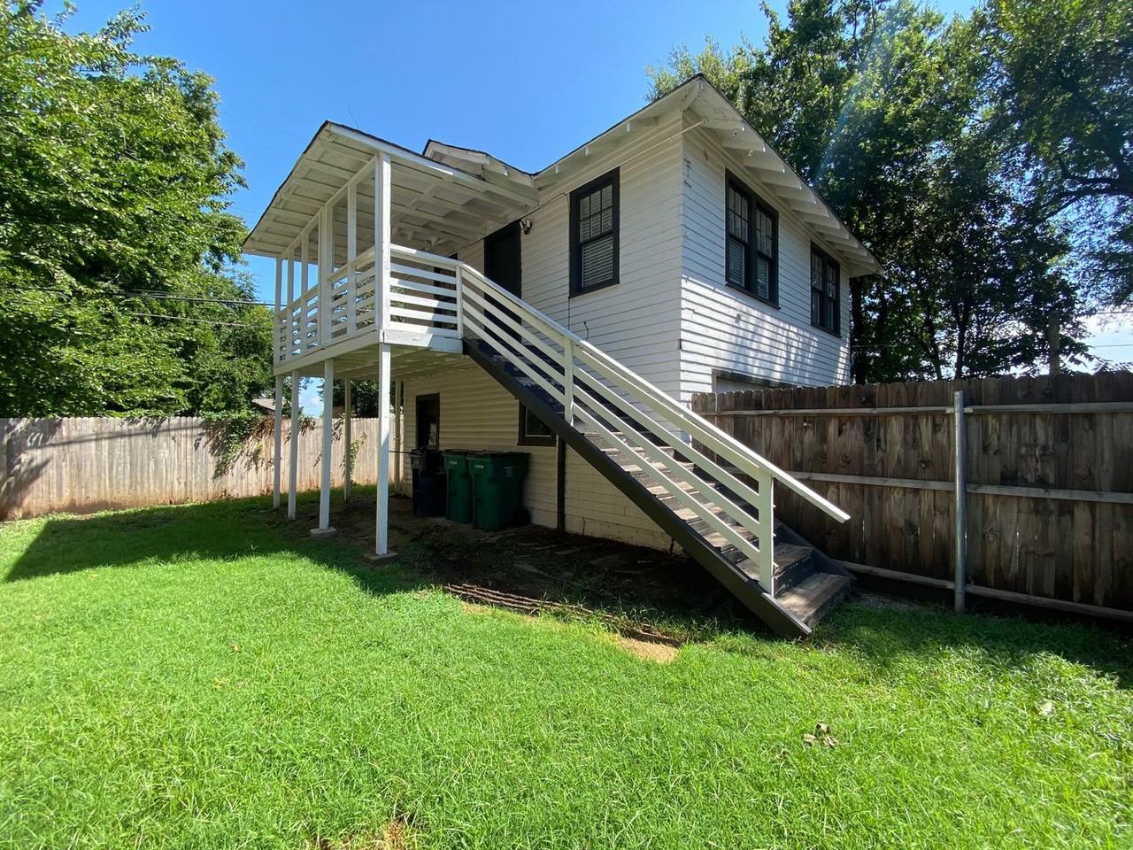 119 Nw 27th St - Photo 6 of 21